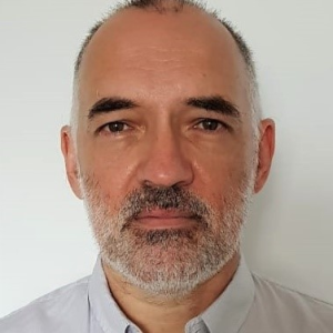 Dr. Fabio Esquenazi